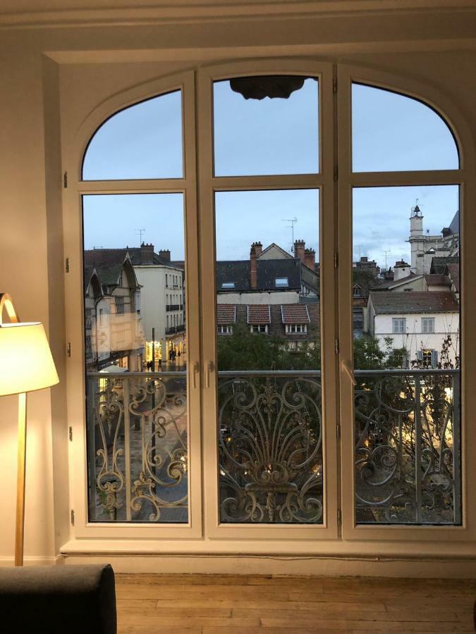 Au Coeur De Ville Troyes Eksteriør bilde