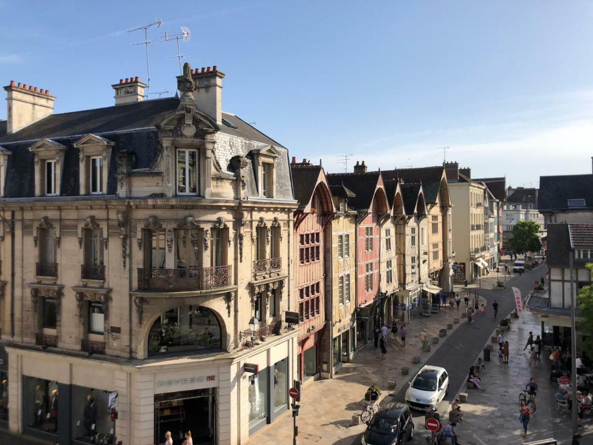 Au Coeur De Ville Troyes Eksteriør bilde