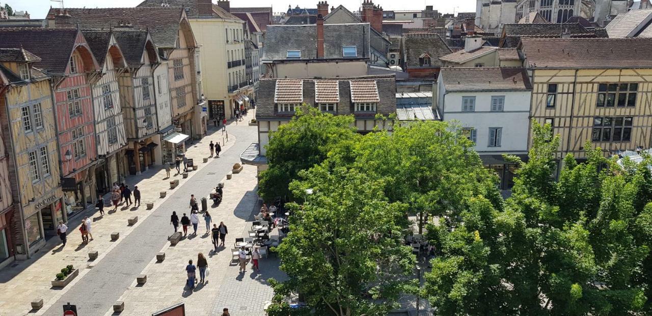 Au Coeur De Ville Troyes Eksteriør bilde
