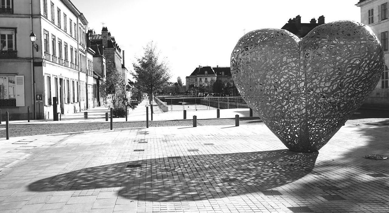 Au Coeur De Ville Troyes Eksteriør bilde